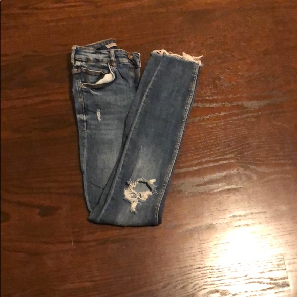 Clothes - Picture 3 of 8